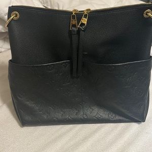 Louis Vuitton Maida Hobo